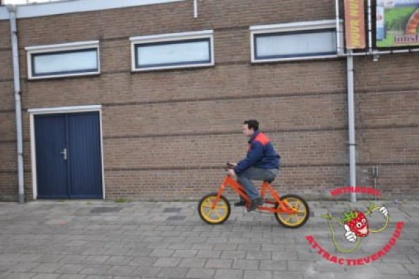 Hobbelfiets oranje