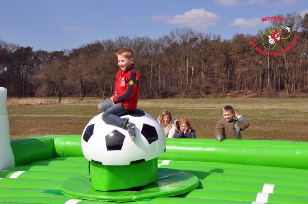 Rodeo Voetbal huren