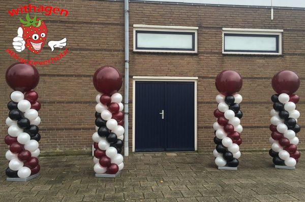 Driekleurige ballonnenpilaar