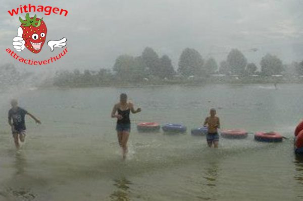 Banden op het water