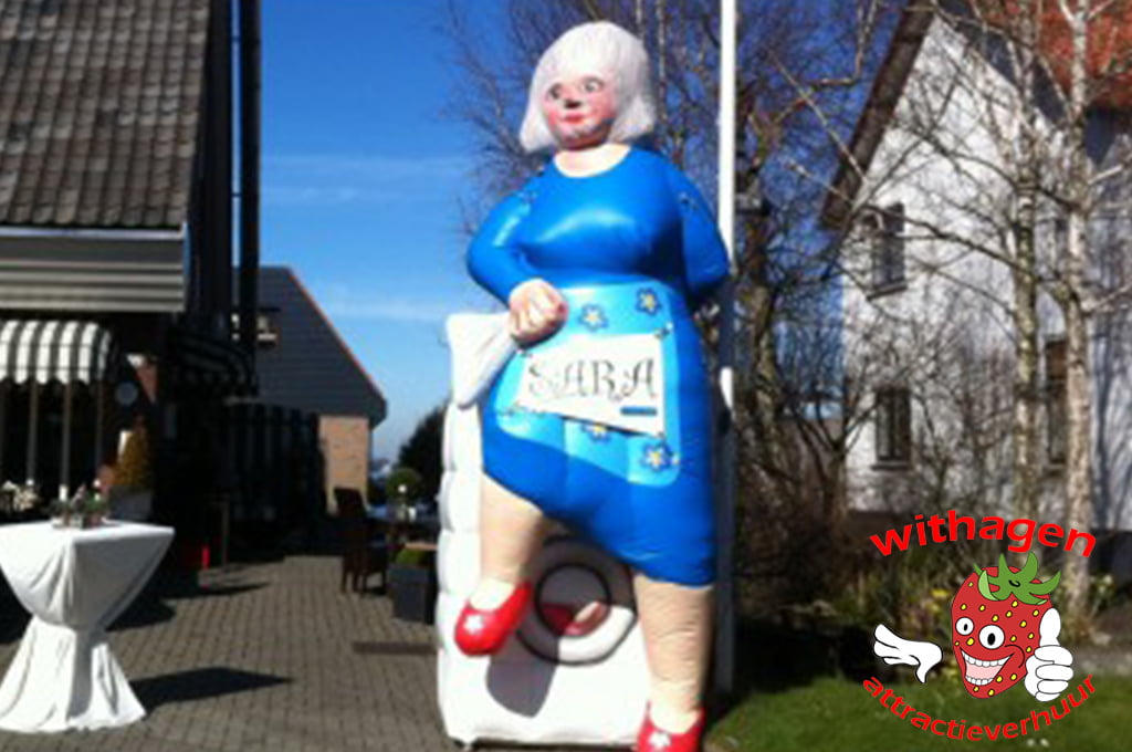 Sarah op Wasmachine