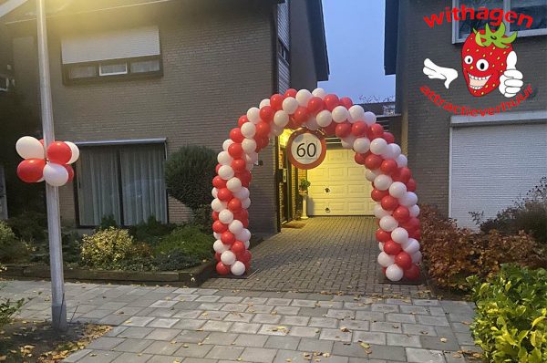 Ballonnen boog met leeftijdsbord 60